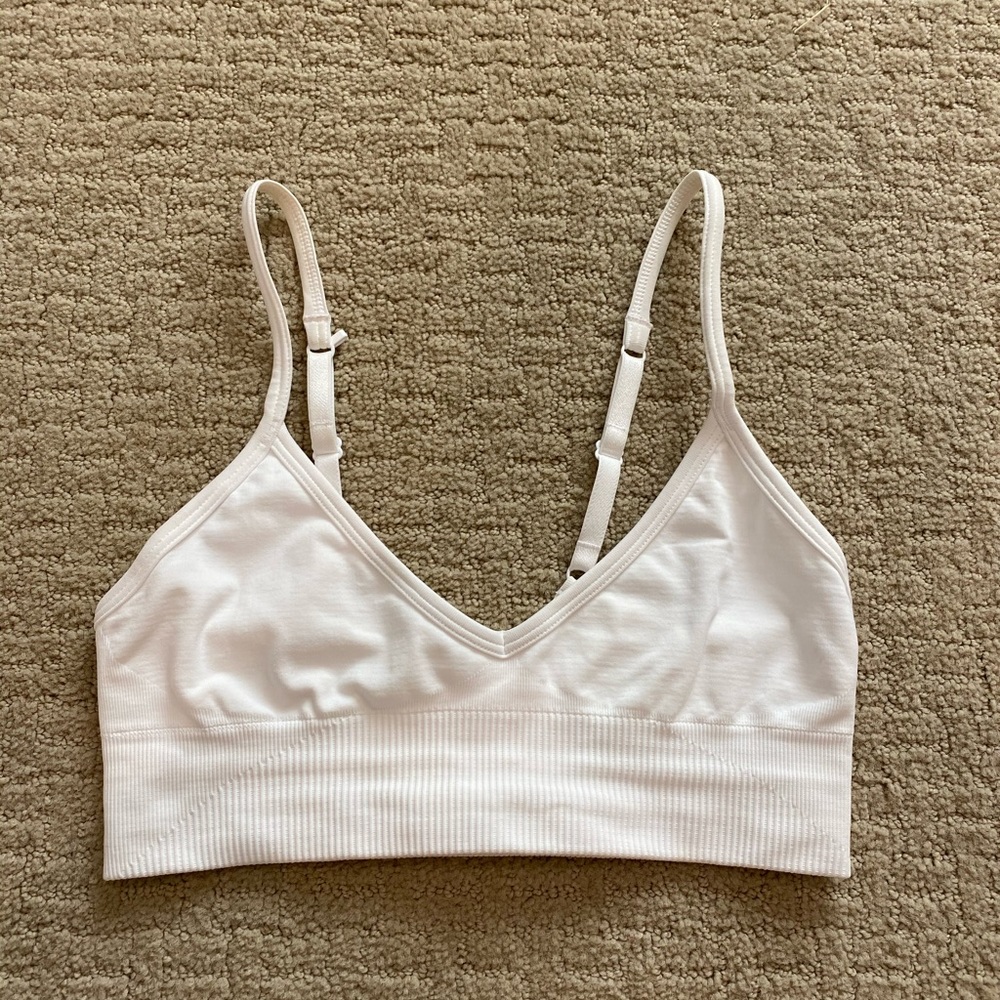 Lululemon Ebb to Street Bra